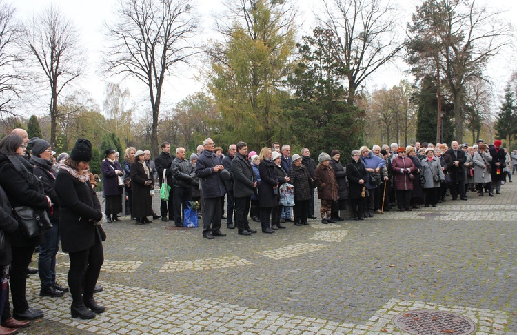 Nabożeństwo na cmentarzu Centralnym w Gliwicach