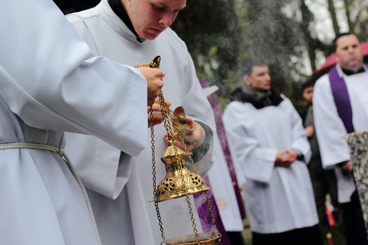 Obchody Wszystkich Świętych na cmentarzu komunalnym w Koszalinie