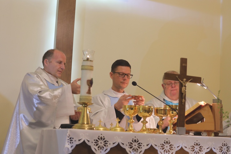 Poświęcenie kaplicy cmentarnej w Wieprzu