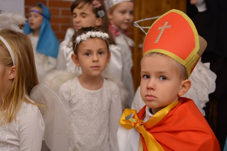 Bal świętych w parafii św. Elżbiety we Wrocławiu