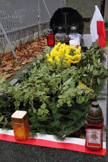 Dzień Zaduszny na cmentarzach Rakowickim i Wojskowym