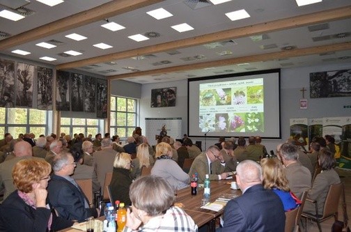 Konferencja odbyła się w Leśnym Ośrodku Edukacyjnym na terenie Nadleśnictwa Radom w Jedlni