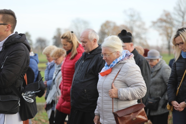 32. Droga Krzyżowa za zmarłych - w byłym KL Auschwitz-Birkenau - 2017