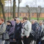 32. Droga Krzyżowa za zmarłych - w byłym KL Auschwitz-Birkenau - 2017