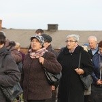 32. Droga Krzyżowa za zmarłych - w byłym KL Auschwitz-Birkenau - 2017