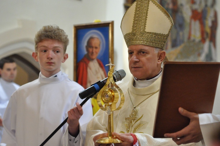 Relikwie św. Jana Pawła II w Jadownikach