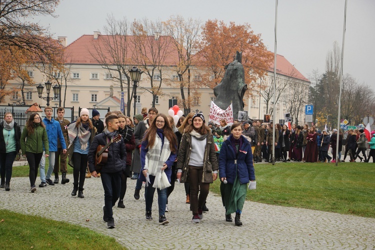 Marsz patriotyczny w Łowiczu