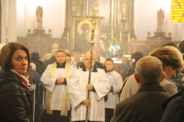 Wiązowna pożegnała Maryję