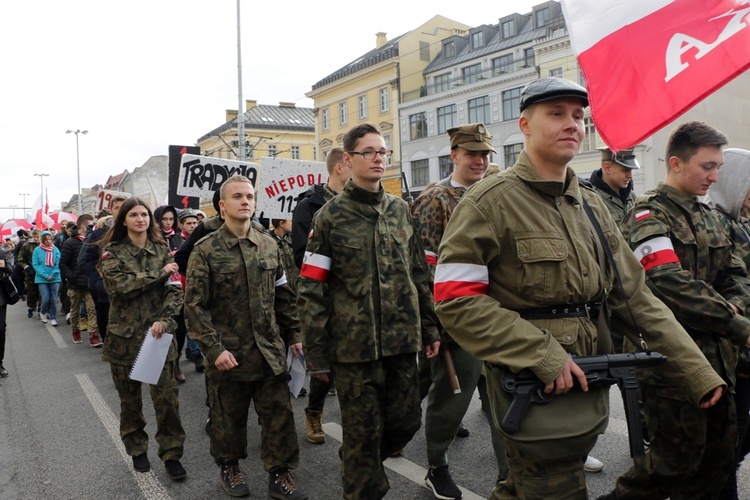 XVI Radosna Parada Niepodległości