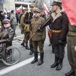 Tysiące flag pod hasłem "My chcemy Boga" 