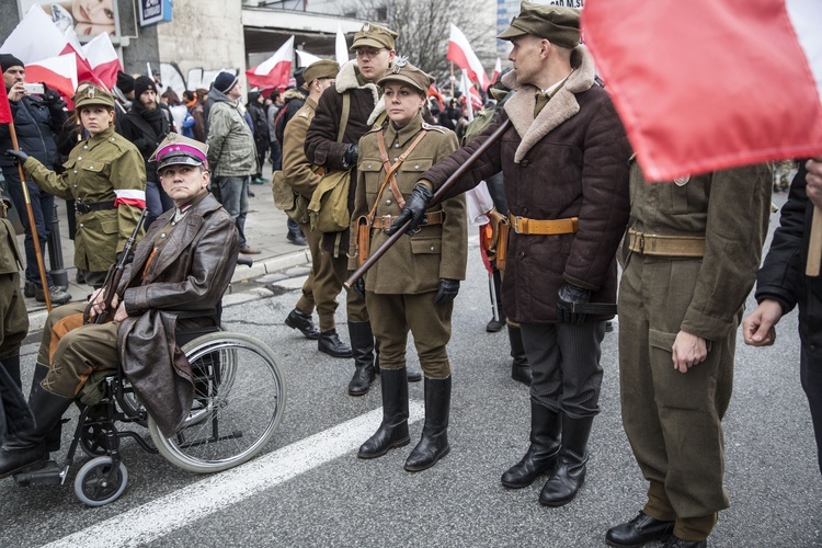 Tysiące flag pod hasłem "My chcemy Boga" 