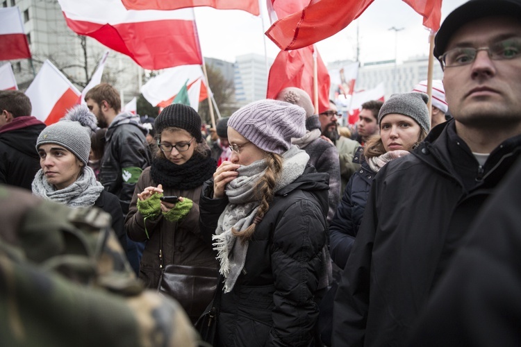 Tysiące flag pod hasłem "My chcemy Boga" 