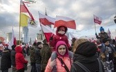 Tysiące flag pod hasłem "My chcemy Boga" 