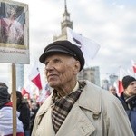 Tysiące flag pod hasłem "My chcemy Boga" 