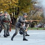 Widowisko batalistyczne "Za Polskę" w centrum Wrocławia