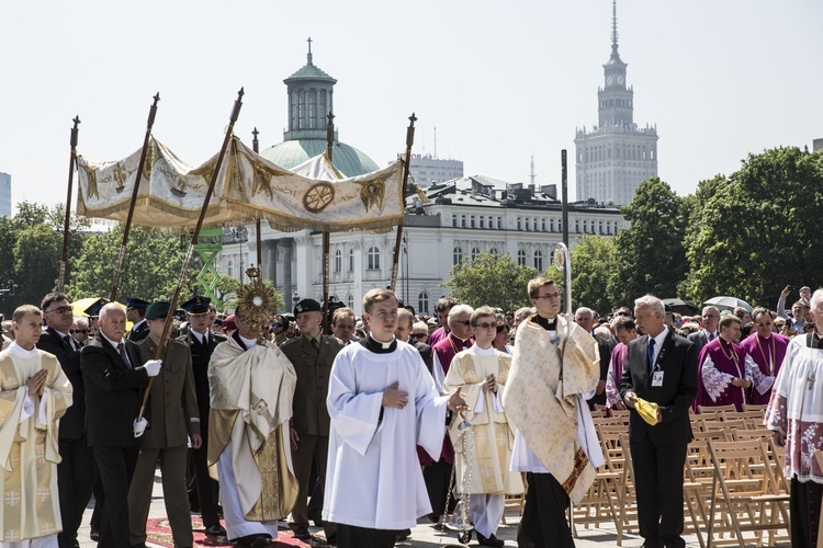 Wyburzyć Pałac?