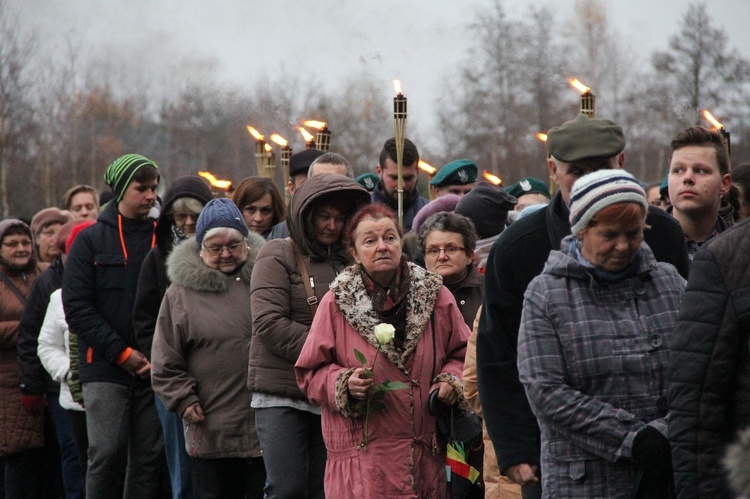 Droga krzyżowa szlakiem męczeństwa bł. Karoliny