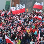 Tak reagowali kibice zgromadzeni na trybunach skoczni, gdy na szczycie skoczni pojawiali się polscy zawodnicy