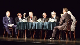 Uczestnicy debaty dyskutowali zawzięcie, choć nie brakowało zabawnych momentów.