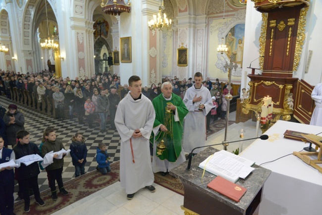 Obrzęd przyjęcia nowych ministrantów