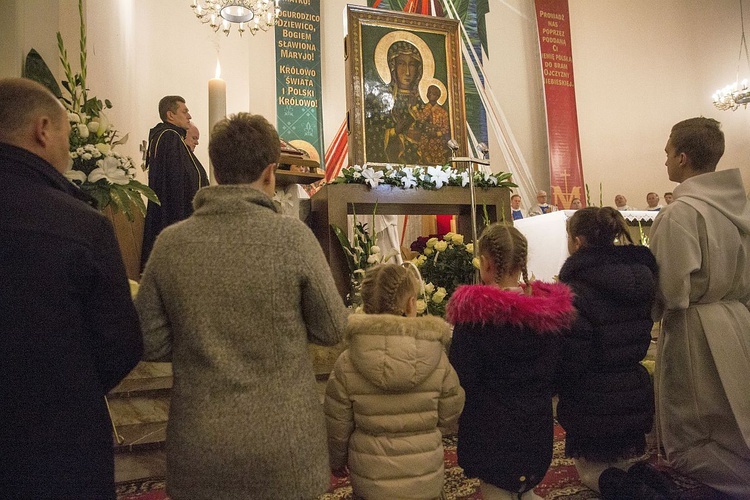 Ona ma władzę miłości. Jasnogórska Ikona w Otwocku na Ługach