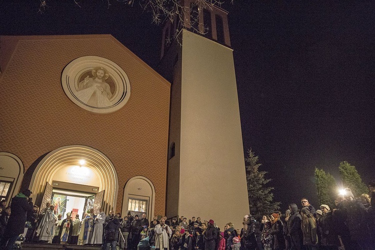 Ona ma władzę miłości. Jasnogórska Ikona w Otwocku na Ługach