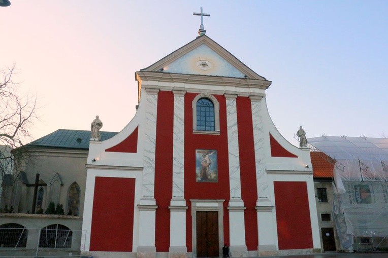 Nowa elewacja kościoła ojców kapucynów na Krakowskim Przedmieściu w Lublinie