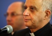 Abp Fisichella: Sakrament bierzmowania a ewangelizacja