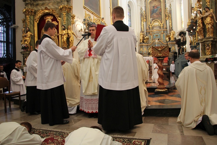 Święcenia diakonatu w katedrze łowickiej