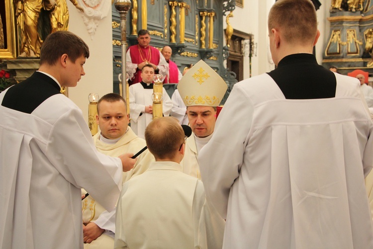 Święcenia diakonatu w katedrze łowickiej