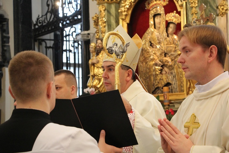 Święcenia diakonatu w katedrze łowickiej