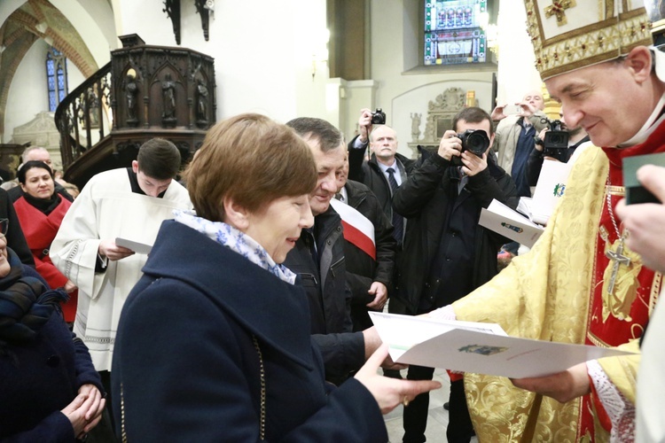 Wręczenie medali "Dei Regno Servire"