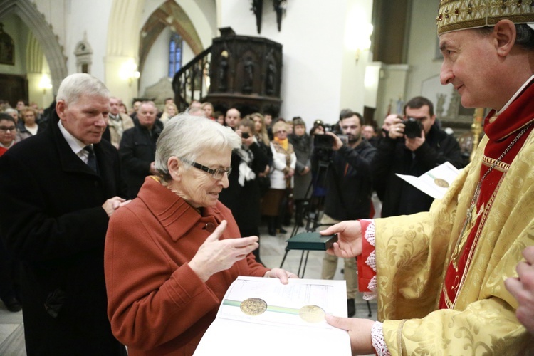 Wręczenie medali "Dei Regno Servire"