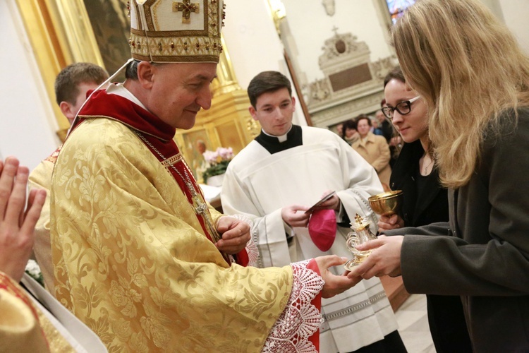 Wręczenie medali "Dei Regno Servire"