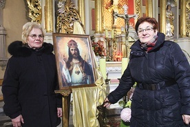Emilia Bazuła (z prawej), diecezjalny koordynator wspólnot, i Wanda Marć z dębickiej grupy.