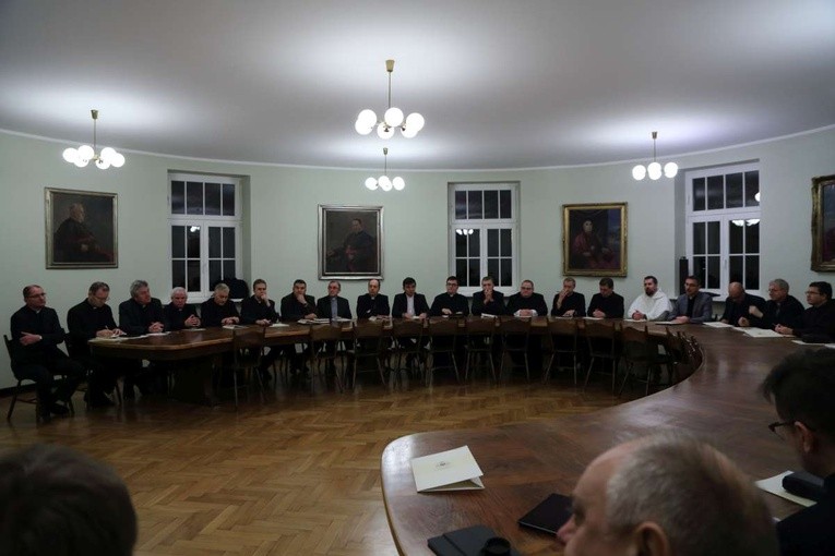 Metropolita katowicki powołał Radę Kapłańską oraz Kolegium Konsultorów 