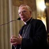 Abp Jędraszewski wzywa do słuchania natchnień Ducha Świętego