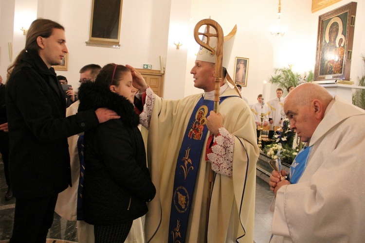 Zakręt. Bierzmowanie przy Madonnie