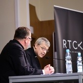 Ks. Bogusław Kowalski i ks. Piotr Pawlukiewicz potrafią rozbawić do łez