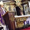 Liturgii nieszporów I niedzieli Adwentu przewodniczył  bp Adam Bałabuch.