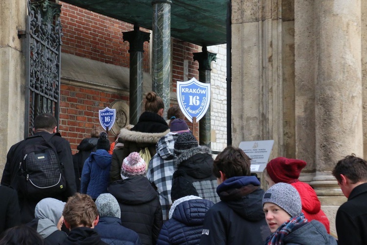 Uczniowie uczcili pamięć marszałka Józefa Piłsudskiego