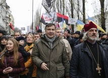 Uwolniony z rąk policji Saakaszwili wzywa do obalenia Poroszenki