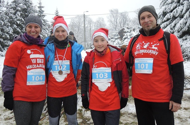 Rodzina Fuczików - mama Agnieszka, tata Andrzej i synowie Łukasz i Szymon - wzięła udział w biegu w komplecie