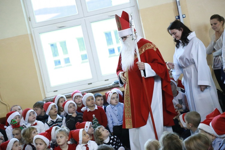 Szkolne Koło Caritas w Pustkowie