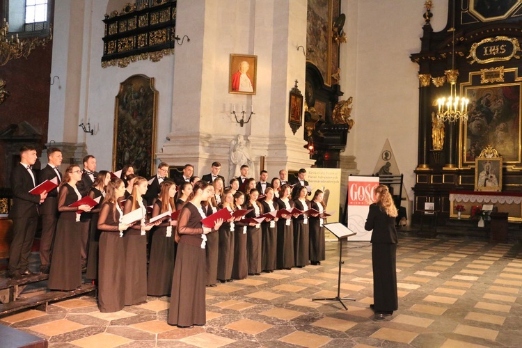 VIII Krakowski Festiwal Pieśni Adwentowych i Bożonarodzeniowych