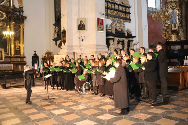 VIII Krakowski Festiwal Pieśni Adwentowych i Bożonarodzeniowych