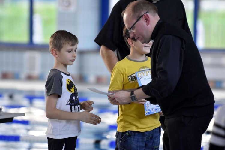 Diecezjalne zawody pływackie dla ministrantów i lektorów