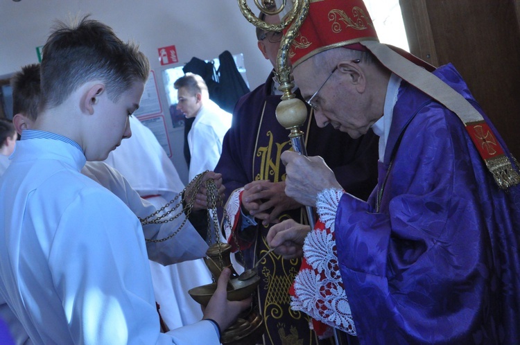 Witraże w Borzęcinie Dolnym