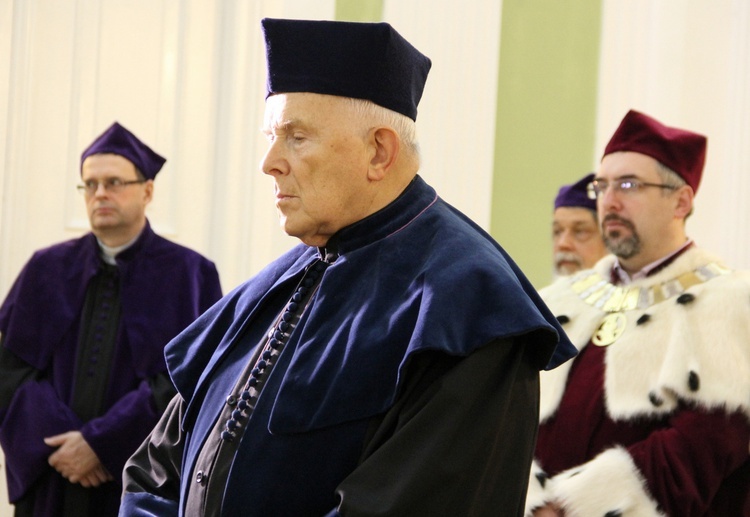 Uhonorowany ks. prof. Marek Starowieyski