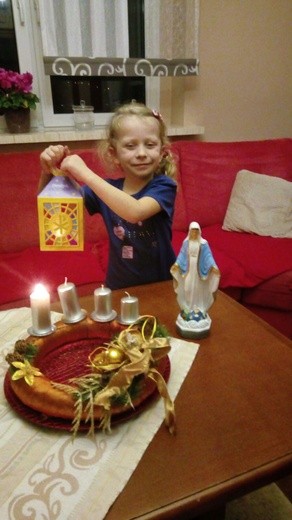 Wigilia dla dzieci z grup parafialnych w Drezdenku